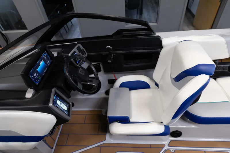 Slide: The Image of Malibu 23 MXZ 2023 - 15
