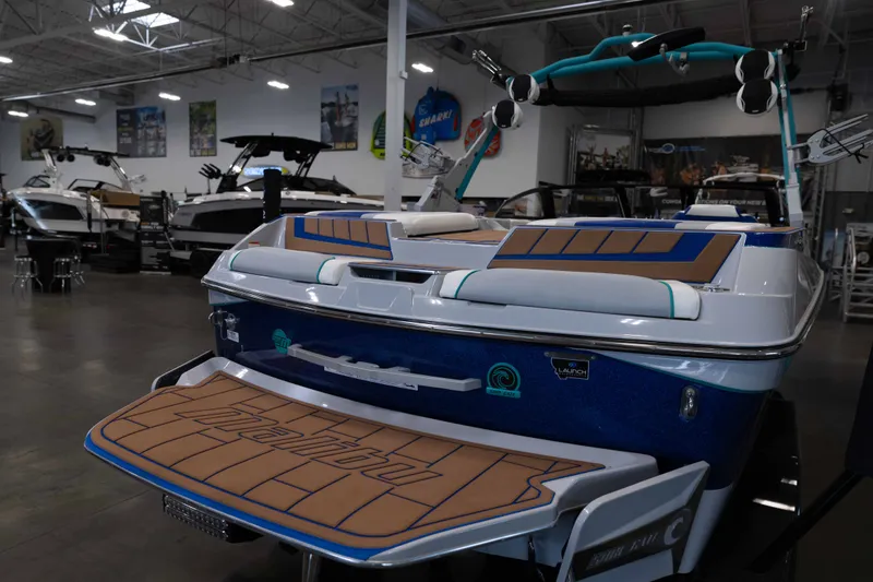 Slide: The Image of Malibu 23 MXZ 2023 - 11
