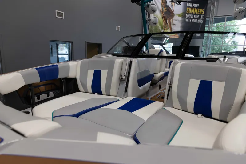 Slide: The Image of Malibu 23 MXZ 2023 - 10