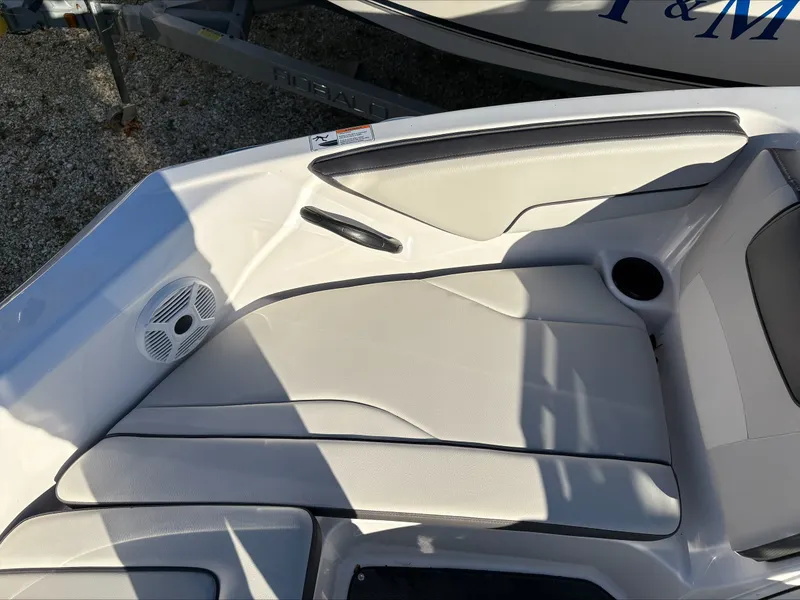 Slide: The Image of Yamaha AR190 2021 - 12