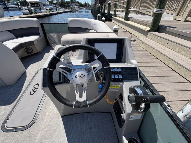 Slide: The Image of Harris CRUISER 210 SLDH 2023 - 11