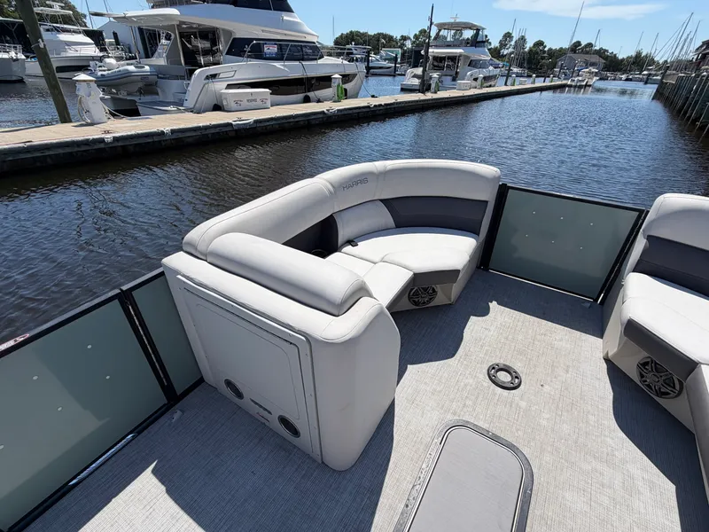 Slide: The Image of Harris CRUISER 210 SLDH 2023 - 7