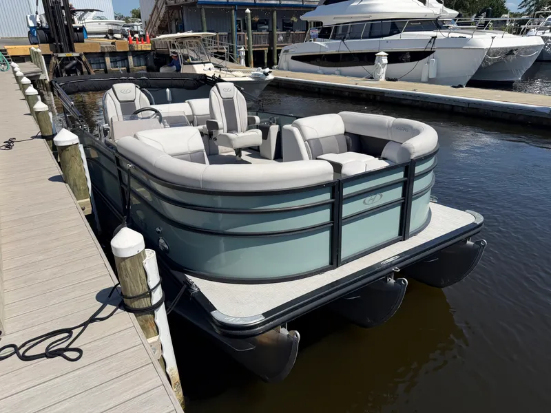 Slide: The Image of Harris CRUISER 210 SLDH 2023 - 30