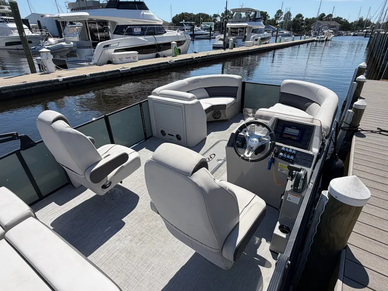 Slide: The Image of Harris CRUISER 210 SLDH 2023 - 35