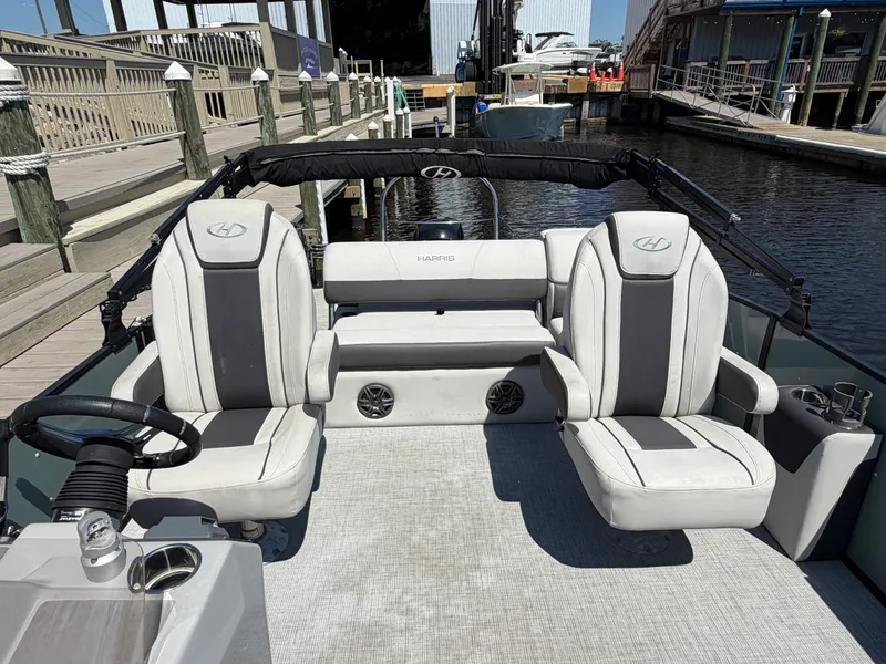 Slide: The Image of Harris CRUISER 210 SLDH 2023 - 20