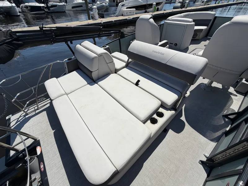 Slide: The Image of Harris CRUISER 210 SLDH 2023 - 37