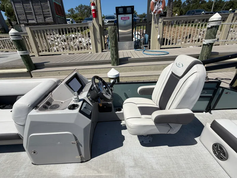 Slide: The Image of Harris CRUISER 210 SLDH 2023 - 9
