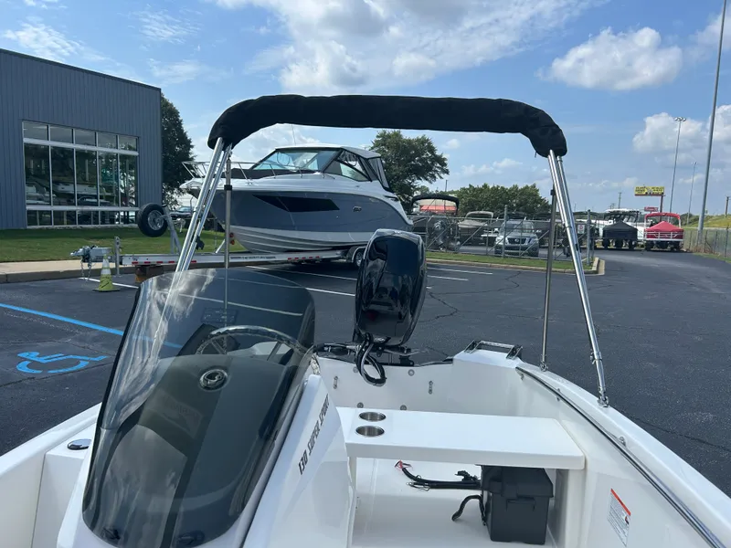 Slide: The Image of Boston Whaler 130 Super Sport 2027 - 13