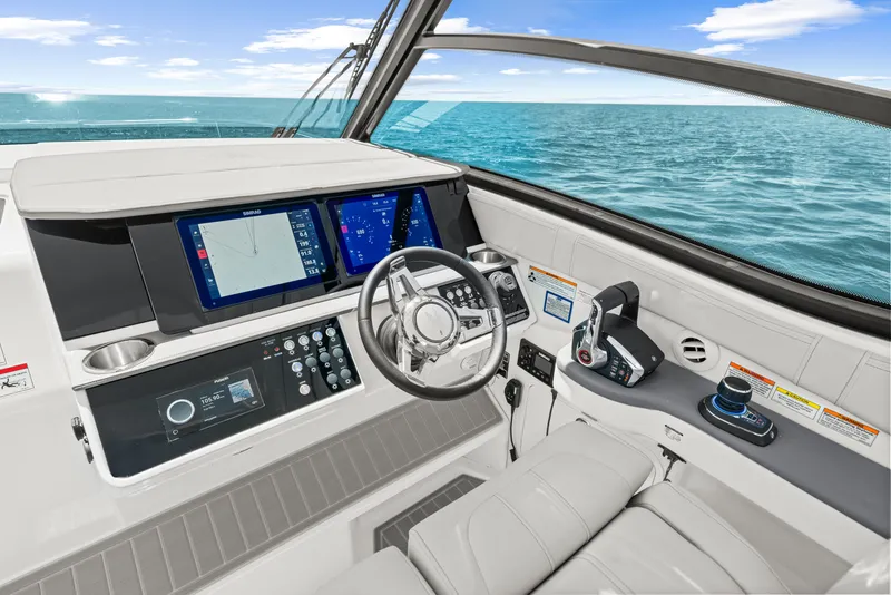 Slide: The Image of Sea Ray Sundancer 320 Outboard 2027 - 34