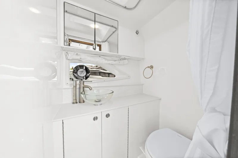Slide: The Image of Sea Ray Sundancer 320 Outboard 2027 - 47