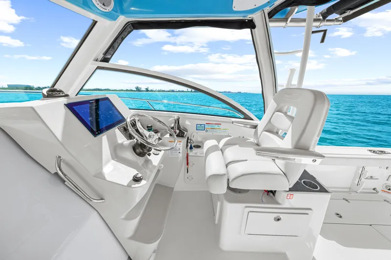 Slide: The Image of Boston Whaler 285 Conquest 2027 - 32
