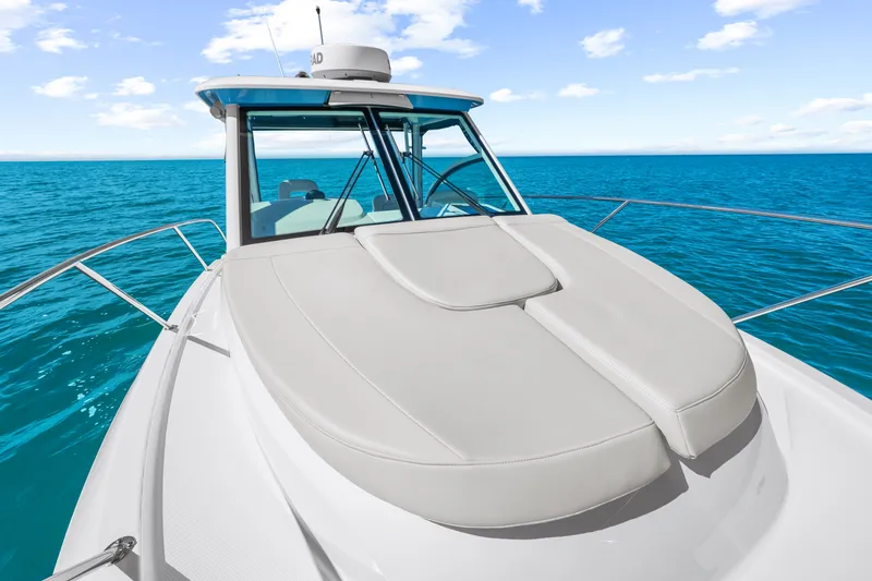 Slide: The Image of Boston Whaler 285 Conquest 2027 - 39