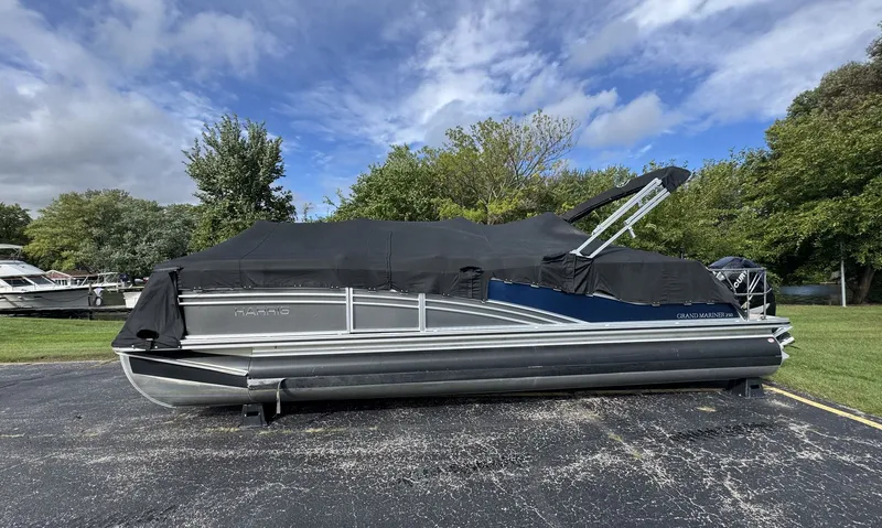 Slide: The Image of Harris Grand Mariner 250 2018 - 29