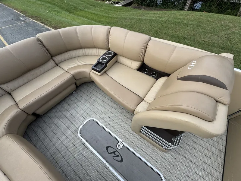 Slide: The Image of Harris Grand Mariner 250 2018 - 24