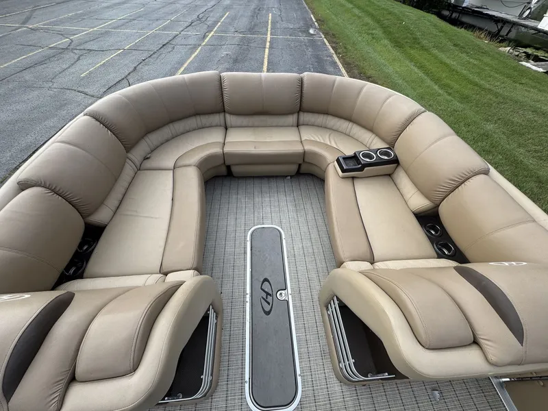 Slide: The Image of Harris Grand Mariner 250 2018 - 25