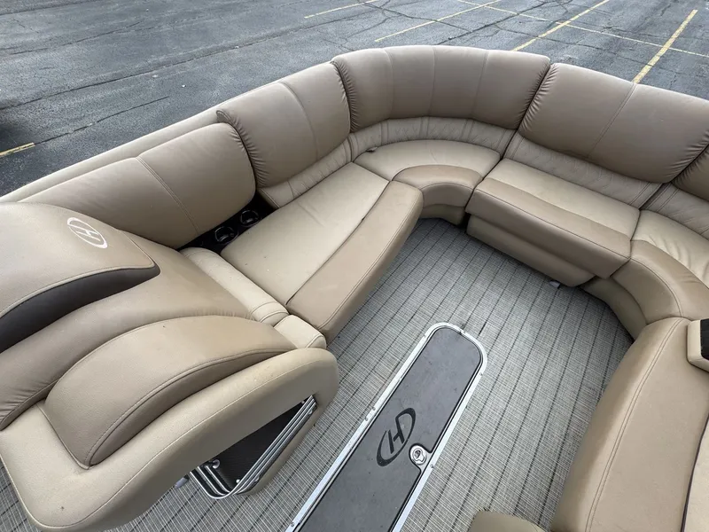 Slide: The Image of Harris Grand Mariner 250 2018 - 23