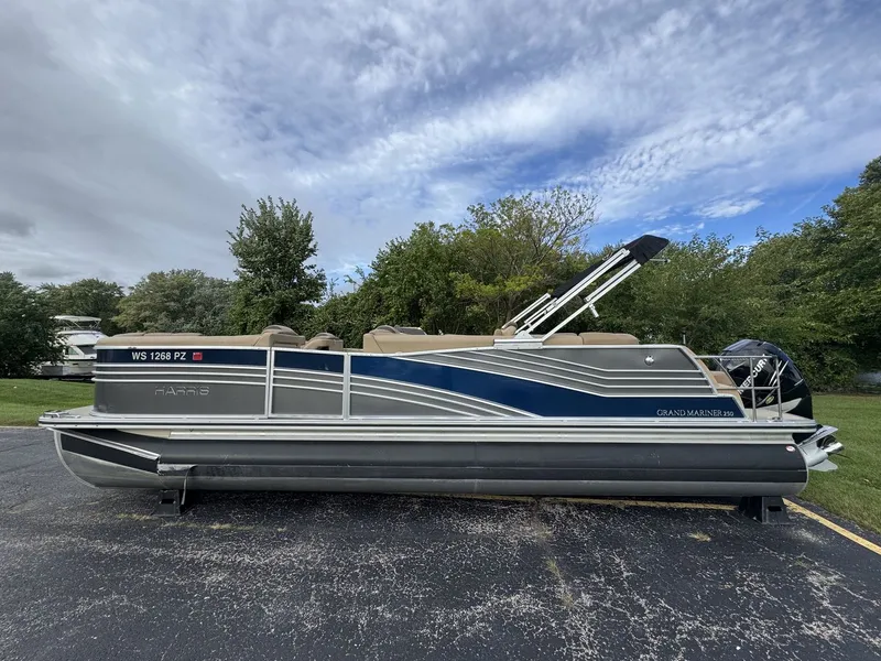 The Image of Harris Grand Mariner 250 2018 - 0