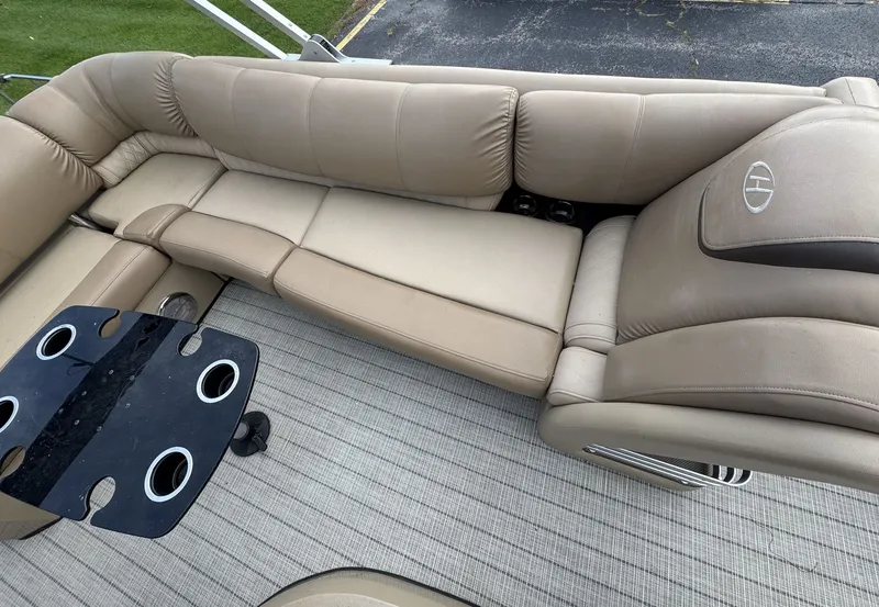 Slide: The Image of Harris Grand Mariner 250 2018 - 9