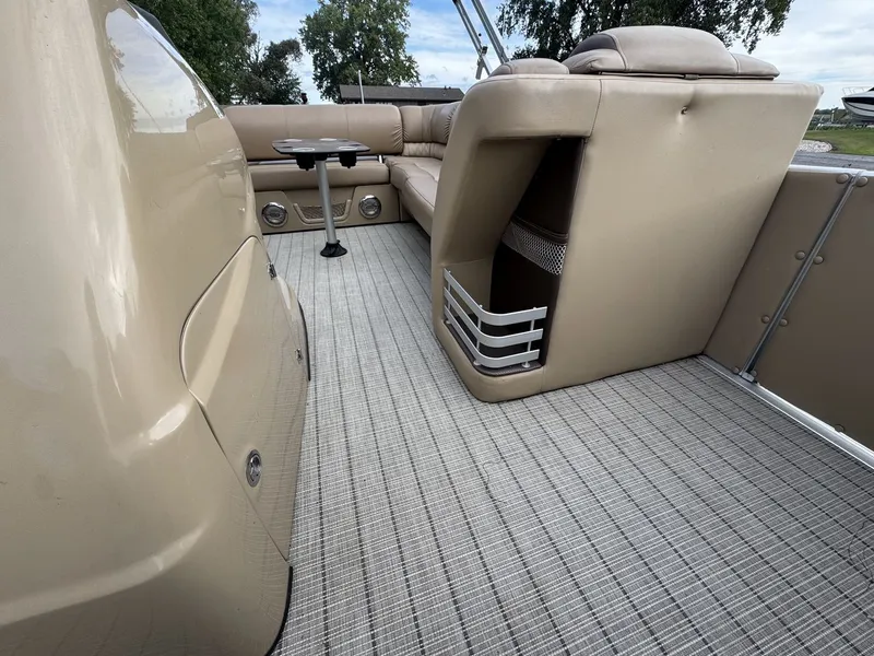 Slide: The Image of Harris Grand Mariner 250 2018 - 20