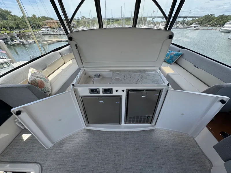 Slide: The Image of Tiara 53 Flybridge 2017 - 25