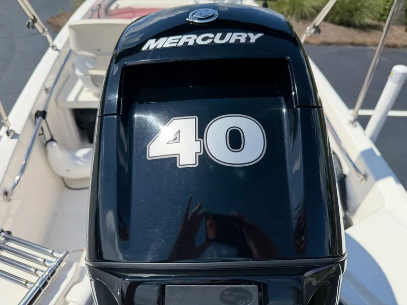 Slide: The Image of Boston Whaler 13 SUPER SPORT 2024 - 6
