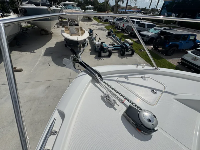 Slide: The Image of Boston Whaler 325 CONQUEST 2026 - 46