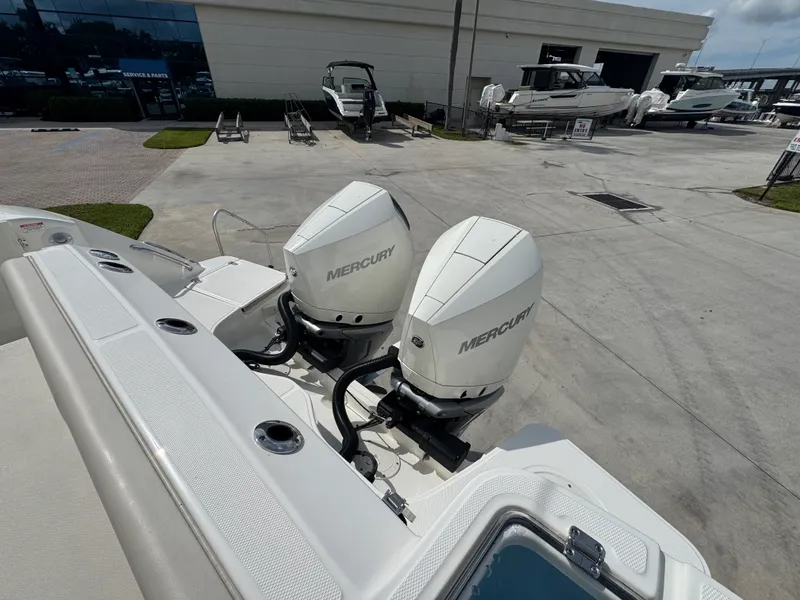 Slide: The Image of Boston Whaler 325 CONQUEST 2026 - 21