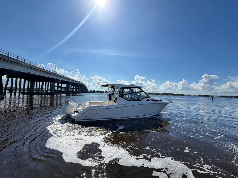 Slide: The Image of Boston Whaler 325 CONQUEST 2026 - 15