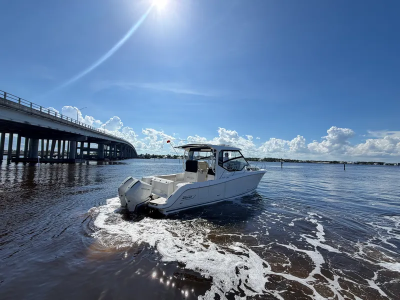 Slide: The Image of Boston Whaler 325 CONQUEST 2026 - 13