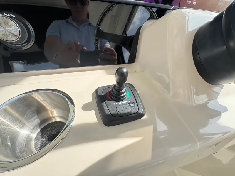Slide: The Image of Boston Whaler 325 CONQUEST 2026 - 36