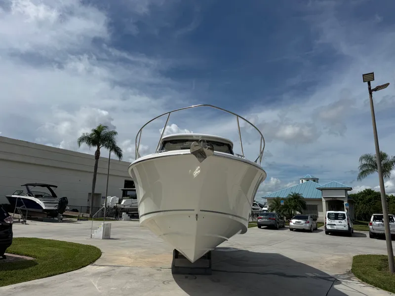 Slide: The Image of Boston Whaler 325 CONQUEST 2026 - 11