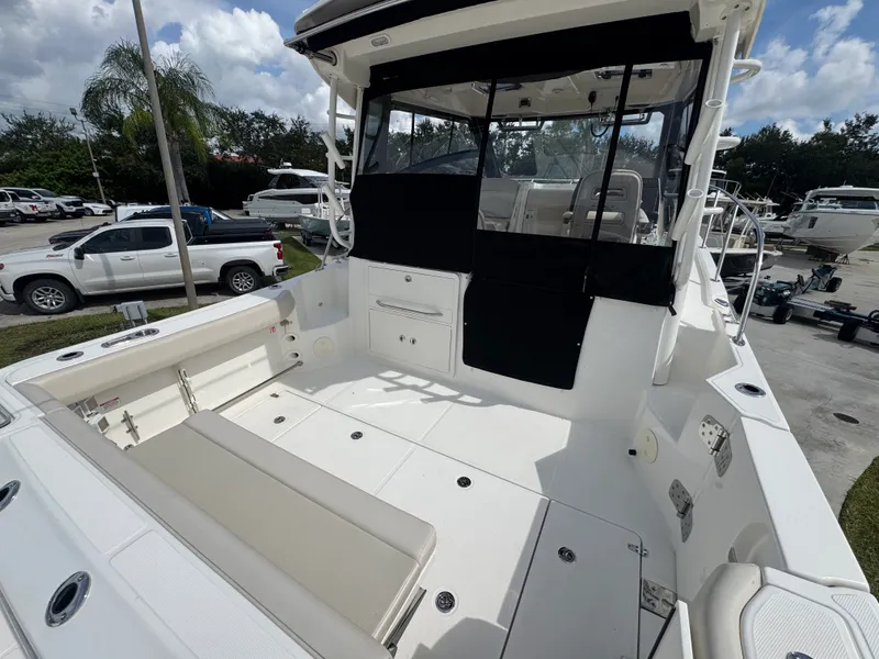 Slide: The Image of Boston Whaler 325 CONQUEST 2026 - 17