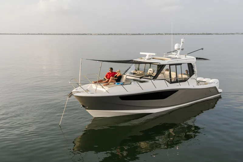 Slide: The Image of Boston Whaler 405 Conquest 2027 - 20