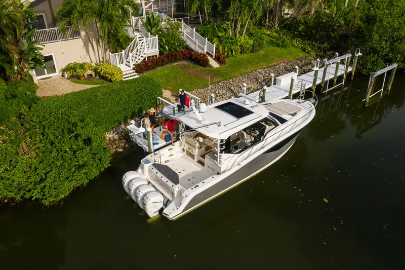 Slide: The Image of Boston Whaler 405 Conquest 2027 - 16
