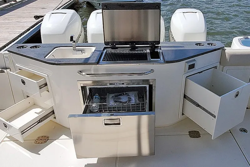 Slide: The Image of Boston Whaler 405 Conquest 2027 - 48
