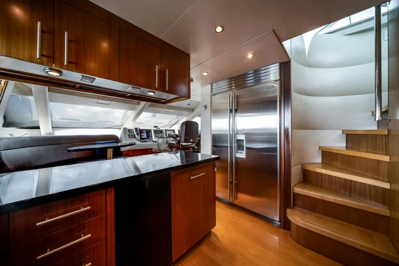 Slide: The Image of Hatteras Yachts Hatteras 80 2008 - 24