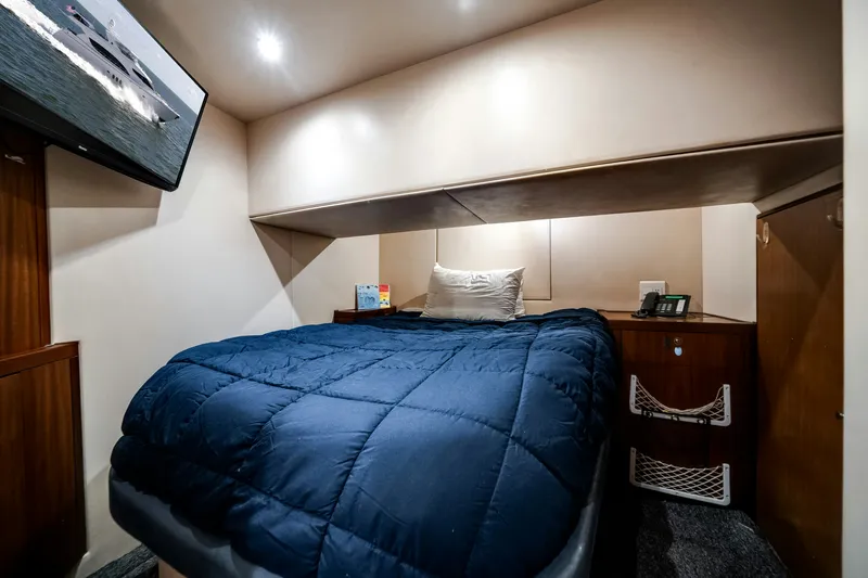 Slide: The Image of Hatteras Yachts Hatteras 80 2008 - 47