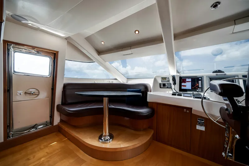 Slide: The Image of Hatteras Yachts Hatteras 80 2008 - 25