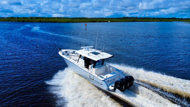 Slide: The Image of Robalo R360 2022 - 23