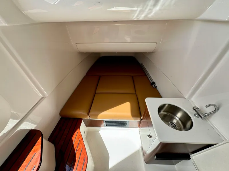 Slide: The Image of Robalo R360 2022 - 68