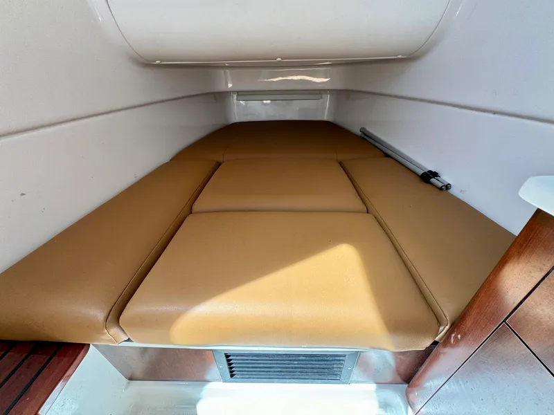 Slide: The Image of Robalo R360 2022 - 69