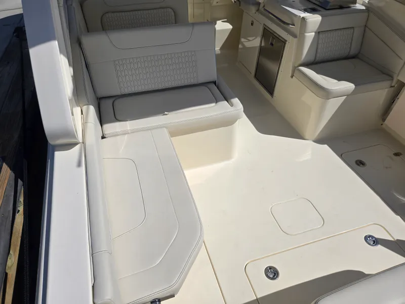 Slide: The Image of Scout 288 Dorado 2027 - 5