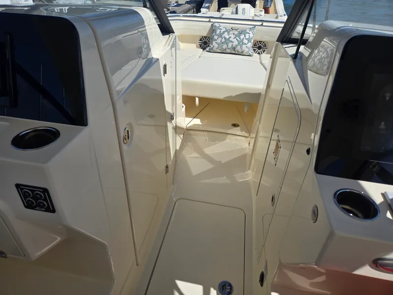 Slide: The Image of Scout 288 Dorado 2027 - 19