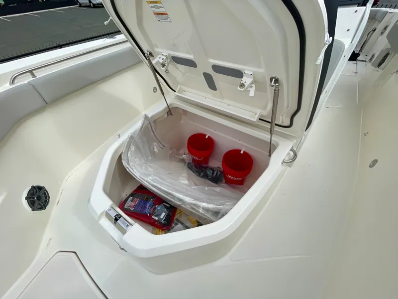 Slide: The Image of Boston Whaler 330 Outrage 2027 - 23