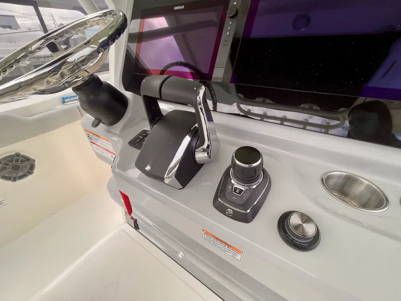 Slide: The Image of Boston Whaler 330 Outrage 2027 - 17
