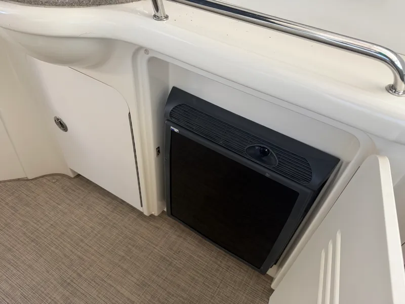 Slide: The Image of Sea Ray 38 Sundancer 2007 - 7