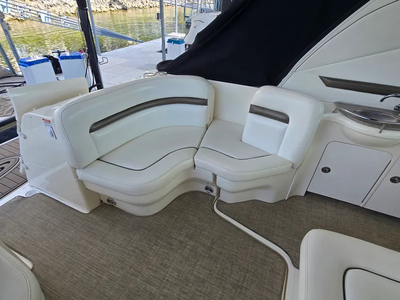 Slide: The Image of Sea Ray 38 Sundancer 2007 - 18