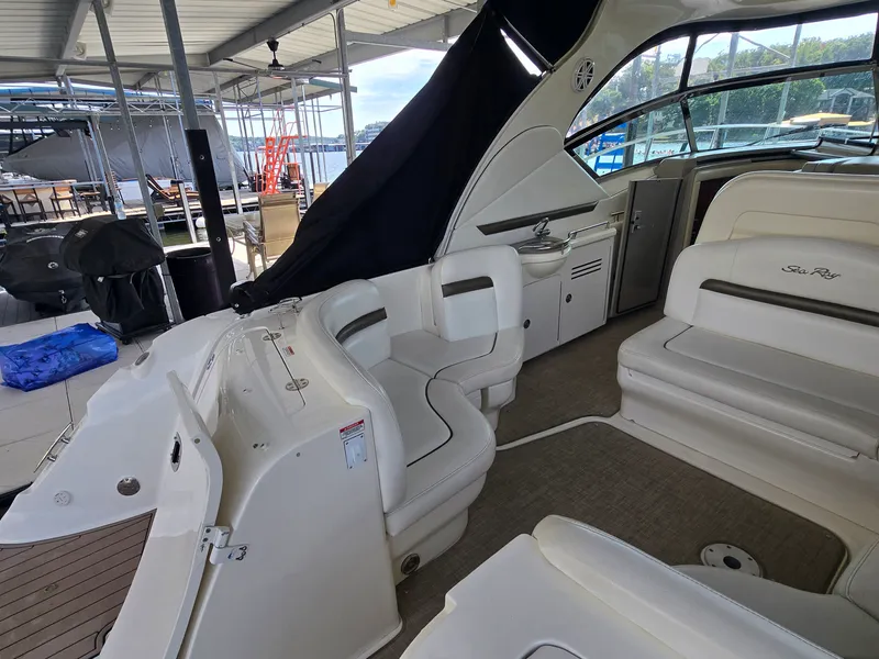 Slide: The Image of Sea Ray 38 Sundancer 2007 - 14