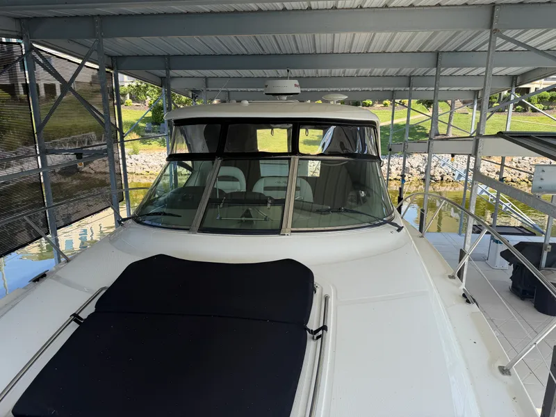 Slide: The Image of Sea Ray 38 Sundancer 2007 - 15