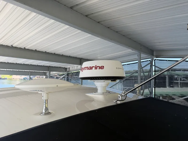 Slide: The Image of Sea Ray 38 Sundancer 2007 - 13